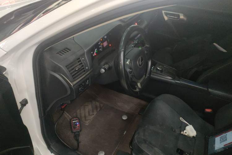Used Lexus CT 2017 CT200h Elite Edition Monotone China VI Driver Seat