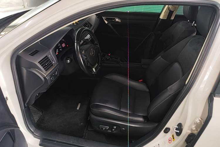 Used Lexus CT 2017 CT200h Comfort Edition Monochrome China V Standard Driver Seat