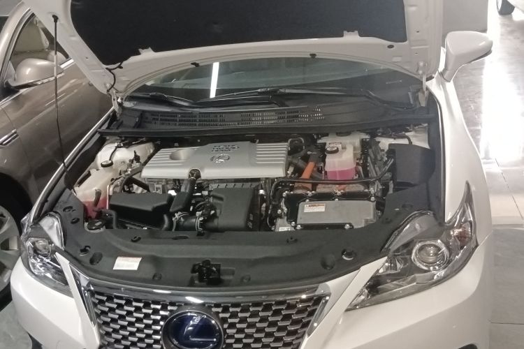 Used Lexus CT 2017 CT200h Elite Edition Monotone China VI Engine Bay