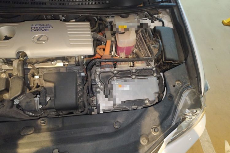 Used Lexus CT 2017 CT200h Elite Edition Two-Tone China V Standard Engine Bay Left