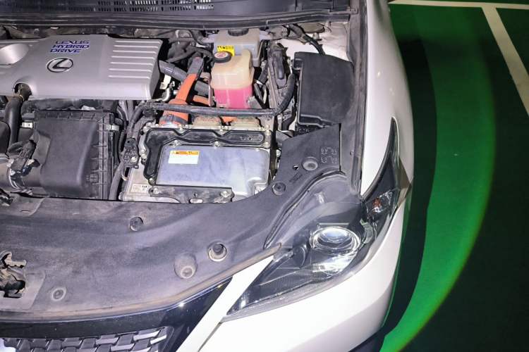 Used Lexus CT 2017 CT200h Comfort Edition Monochrome China V Standard Engine Bay Left