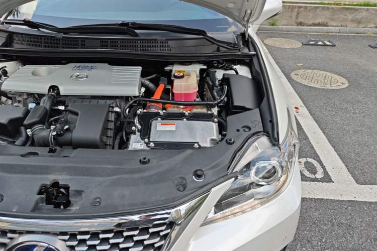 Used Lexus CT 2017 CT200h Elite Edition Solid Color China V Standard Engine Bay Left