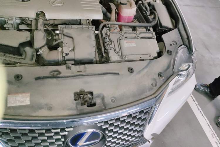 Used Lexus CT 2017 CT200h Elite Edition Solid Color China V Standard Engine Bay Left