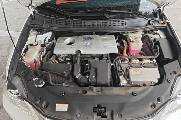 Used Lexus CT 2017 CT200h Elite Edition Monotone China VI Engine Bay
