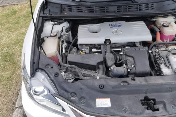 Used Lexus CT 2017 CT200h Comfort Edition Monochrome China VI Engine Bay Right