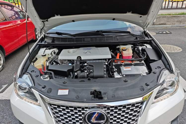 Used Lexus CT 2017 CT200h Elite Edition Solid Color China V Standard Engine Bay