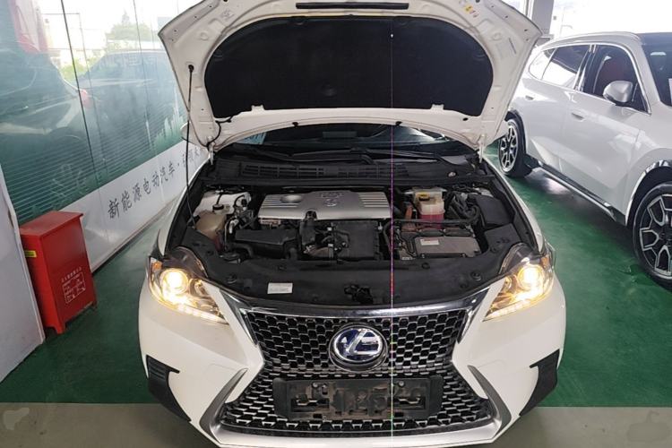 Used Lexus CT 2017 CT200h Comfort Edition Monochrome China V Standard Engine Bay