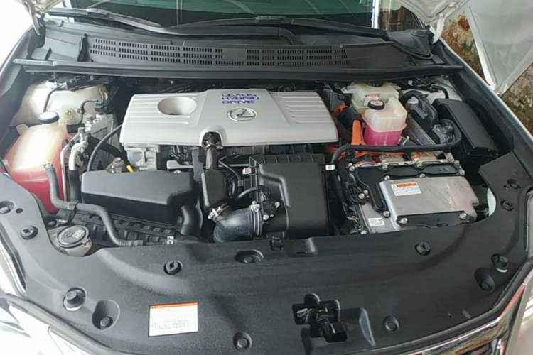 Used Lexus CT 2017 CT200h Elite Edition Monotone China VI Engine Bay