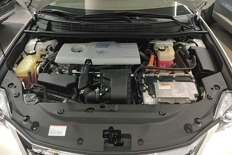 Used Lexus CT 2017 CT200h Elite Edition Solid Color China V Standard Engine Bay