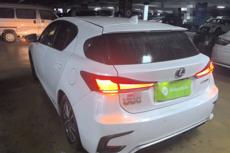 Used Lexus CT 2017 CT200h Elite Edition Solid Color China V Standard Exterior 2