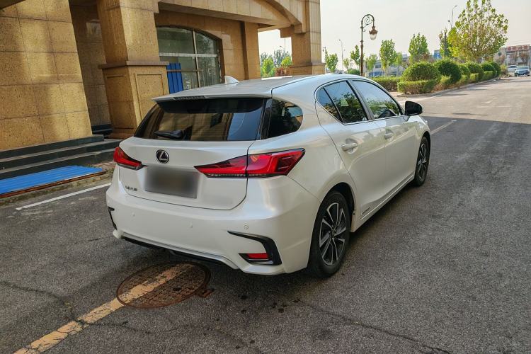 Used Lexus CT 2017 CT200h Comfort Edition Monochrome China VI Exterior 4