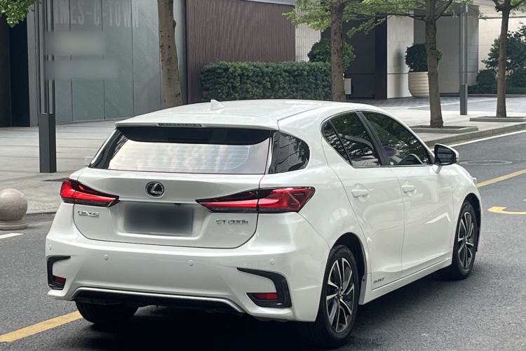 Used Lexus CT 2017 CT200h Elite Edition Solid Color China V Standard Exterior 4