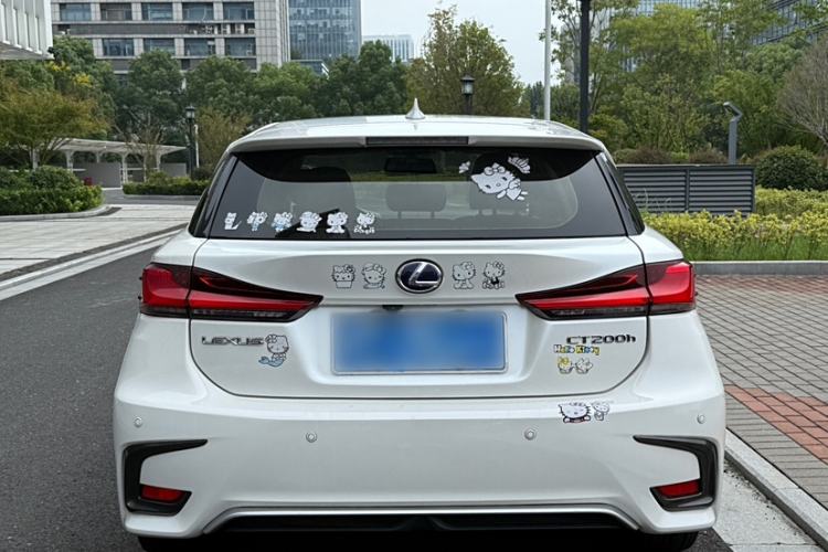Used Lexus CT 2017 CT200h Elite Edition Solid Color China V Standard Exterior 4