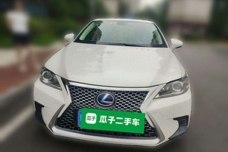 Used Lexus CT 2017 CT200h Comfort Edition Two-Tone China V Standard Front