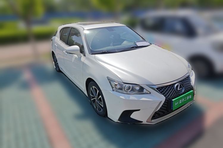 Used Lexus CT 2017 CT200h Comfort Edition Monochrome China V Standard Front Right 45 Deg