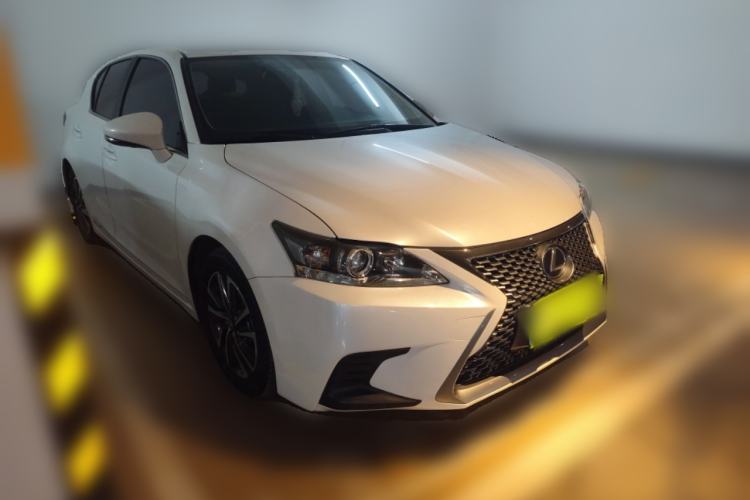 Used Lexus CT 2017 CT200h Elite Edition Two-Tone China V Standard Front Right 45 Deg