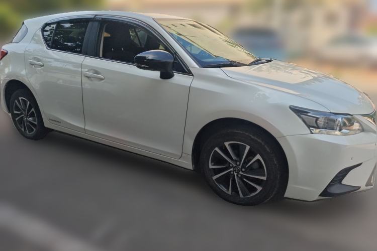 Used Lexus CT 2017 CT200h Comfort Edition Monochrome China V Standard Front Right 45 Deg