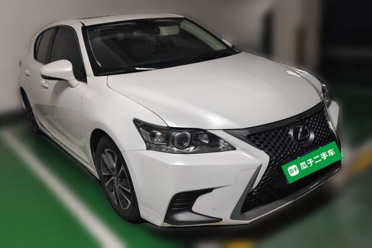 Used Lexus CT 2017 CT200h Comfort Edition Monochrome China V Standard Front Right 45 Deg