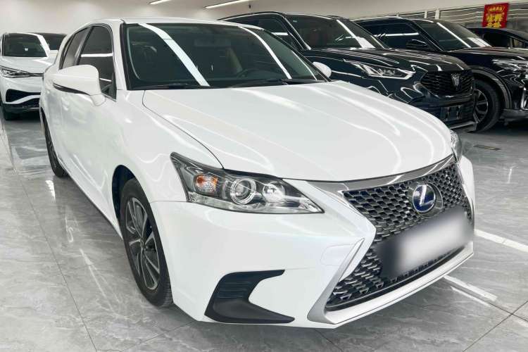 Used Lexus CT 2017 CT200h Elite Edition Solid Color China V Standard Front Right 45 Deg