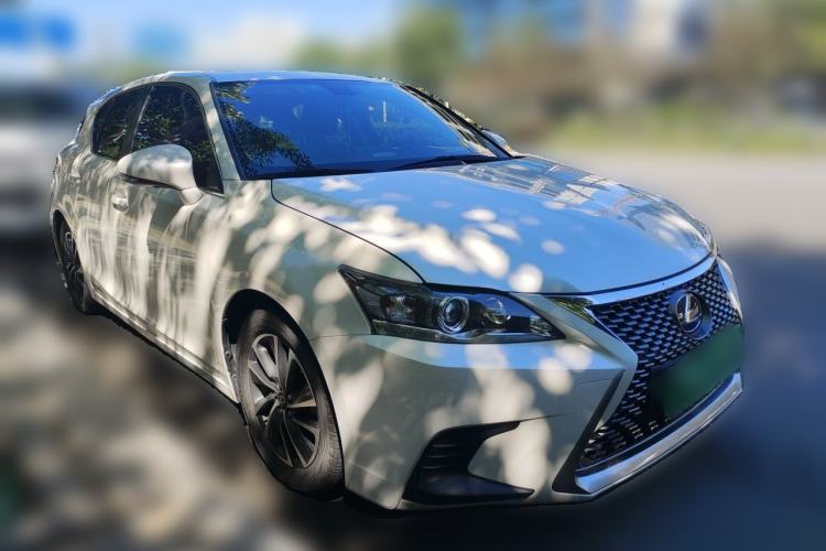 Used Lexus CT 2017 CT200h Comfort Edition Monochrome China VI Front Right 45 Deg