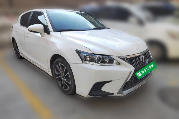 Used Lexus CT 2017 CT200h Elite Edition Two-Tone China V Standard Front Right 45 Deg