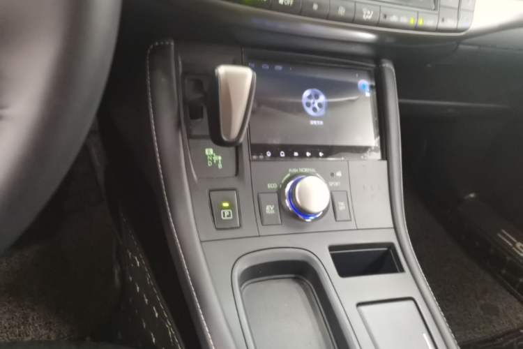 Used Lexus CT 2017 CT200h Elite Edition Solid Color China V Standard Gear Lever