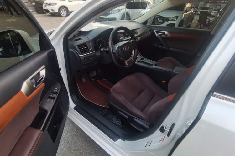 Used Lexus CT 2017 CT200h Elite Edition Solid Color China V Standard Interior 1