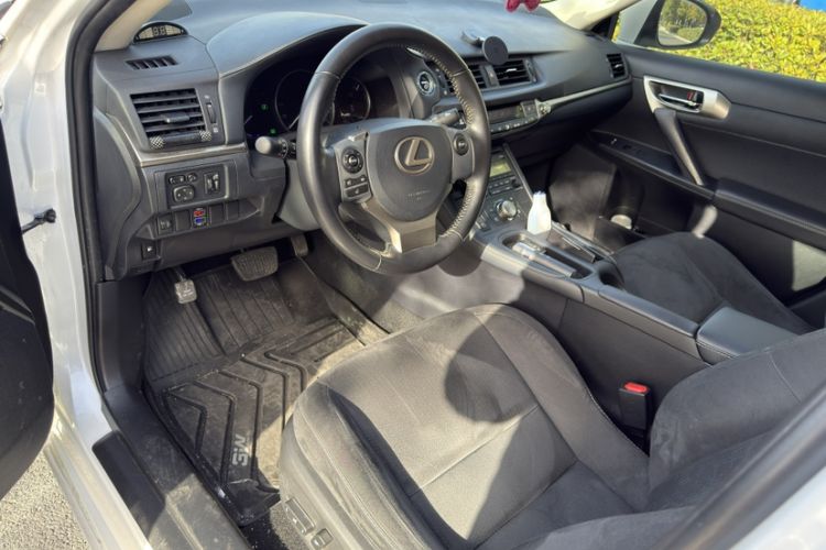 Used Lexus CT 2017 CT200h Elite Edition Solid Color China V Standard Interior 1