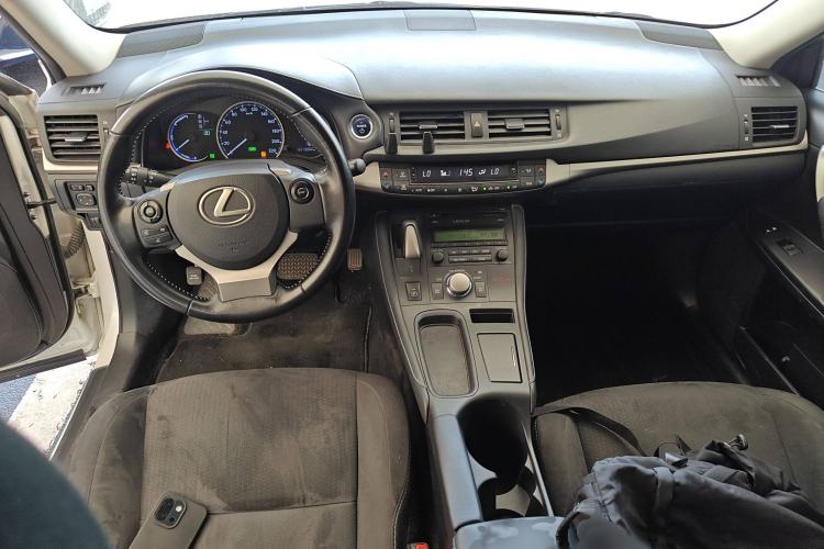Used Lexus CT 2017 CT200h Elite Edition Solid Color China V Standard Interior 2