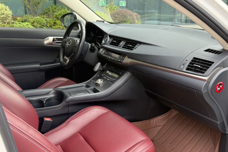 Used Lexus CT 2017 CT200h Elite Edition Solid Color China V Standard Interior 2