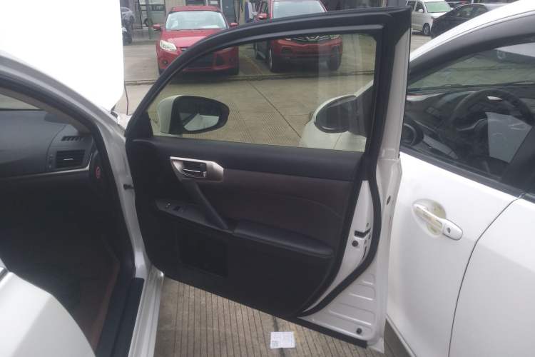 Used Lexus CT 2017 CT200h Elite Edition Solid Color China V Standard Interior 3
