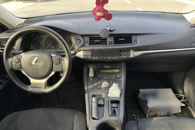 Used Lexus CT 2017 CT200h Elite Edition Solid Color China V Standard Interior 3
