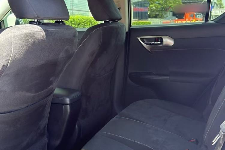 Used Lexus CT 2017 CT200h Elite Edition Solid Color China V Standard Interior 3