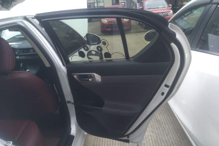 Used Lexus CT 2017 CT200h Elite Edition Solid Color China V Standard Interior 4