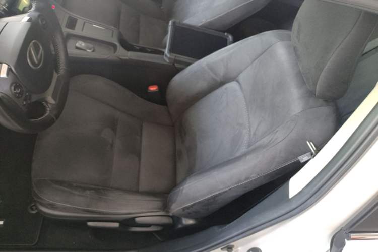 Used Lexus CT 2017 CT200h Elite Edition Solid Color China V Standard Left Front Seat