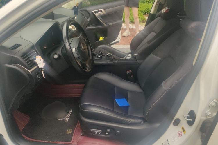 Used Lexus CT 2017 CT200h Comfort Edition Two-Tone China V Standard Left Front Seat