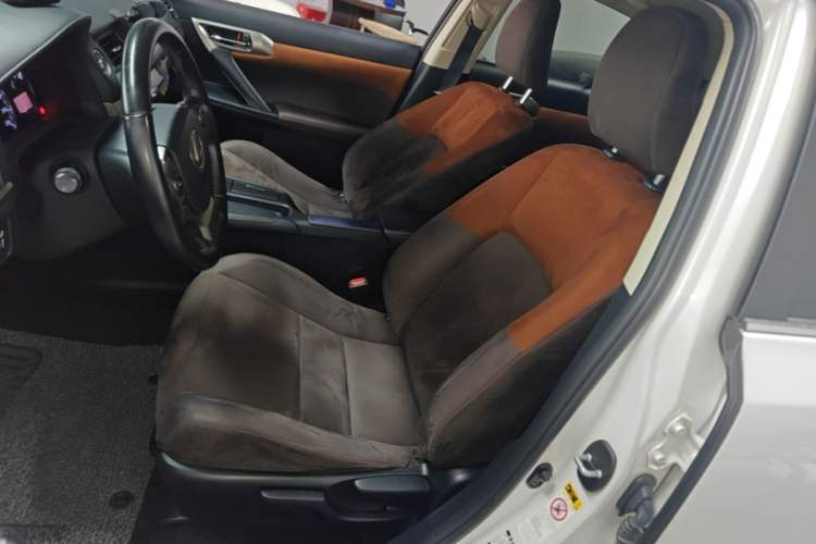 Used Lexus CT 2017 CT200h Elite Edition Monotone China VI Left Front Seat