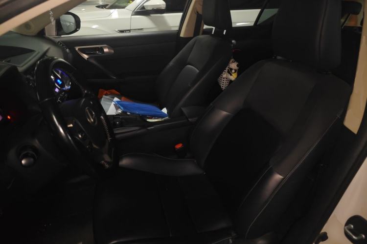 Used Lexus CT 2017 CT200h Comfort Edition Monochrome China V Standard Left Front Seat