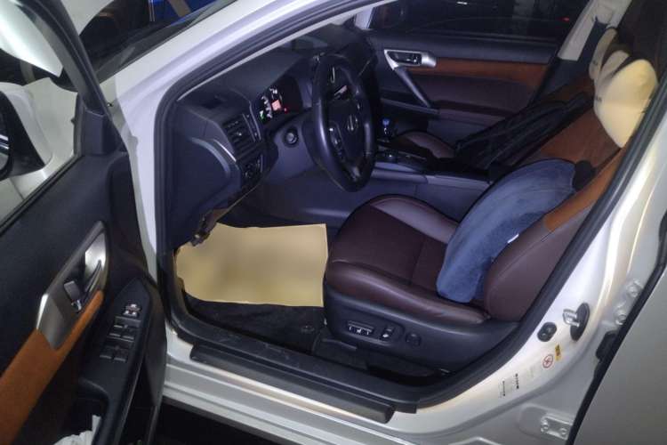 Used Lexus CT 2017 CT200h Comfort Edition Monochrome China V Standard Left Front Seat