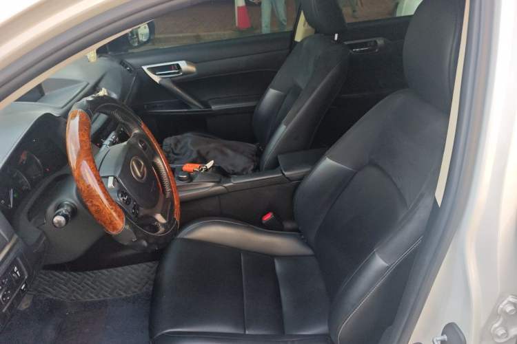 Used Lexus CT 2017 CT200h Comfort Edition Monochrome China V Standard Left Front Seat