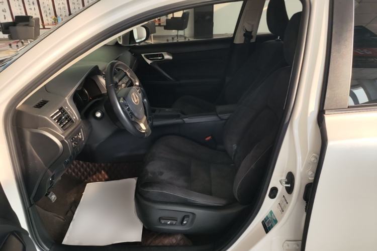 Used Lexus CT 2017 CT200h Elite Edition Monotone China VI Left Front Seat