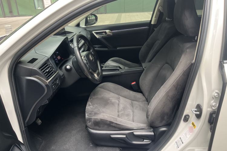 Used Lexus CT 2017 CT200h Elite Edition Solid Color China V Standard Left Front Seat