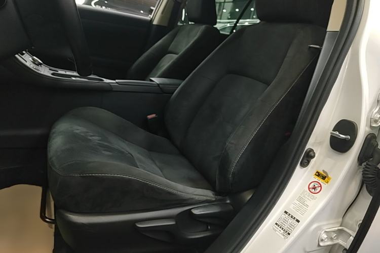 Used Lexus CT 2017 CT200h Elite Edition Solid Color China V Standard Left Front Seat