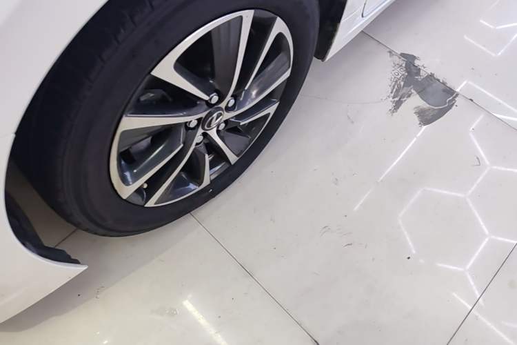 Used Lexus CT 2017 CT200h Elite Edition Solid Color China V Standard Left Front Wheel Hub