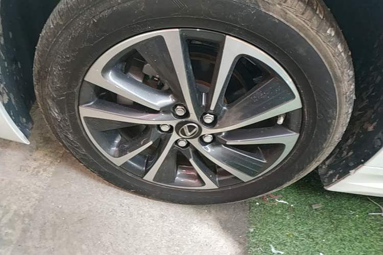 Used Lexus CT 2017 CT200h Elite Edition Monotone China VI Left Front Wheel Hub