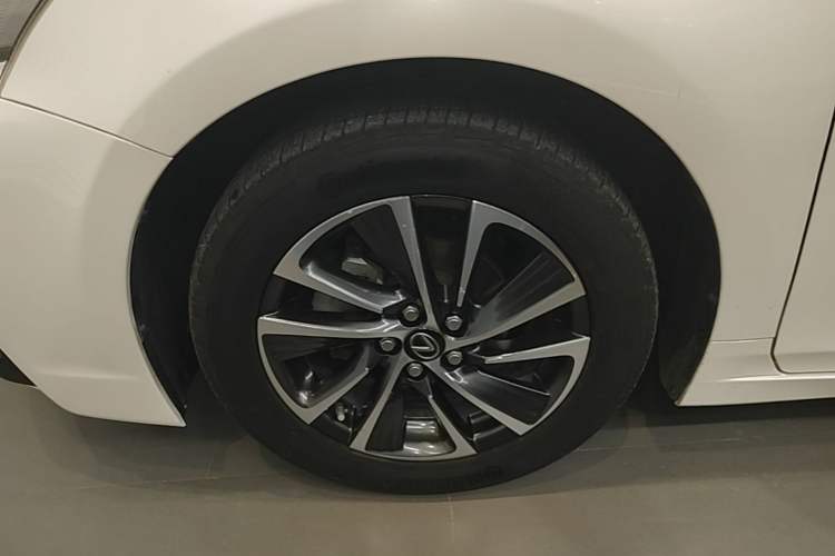 Used Lexus CT 2017 CT200h Elite Edition Solid Color China V Standard Left Front Wheel Hub