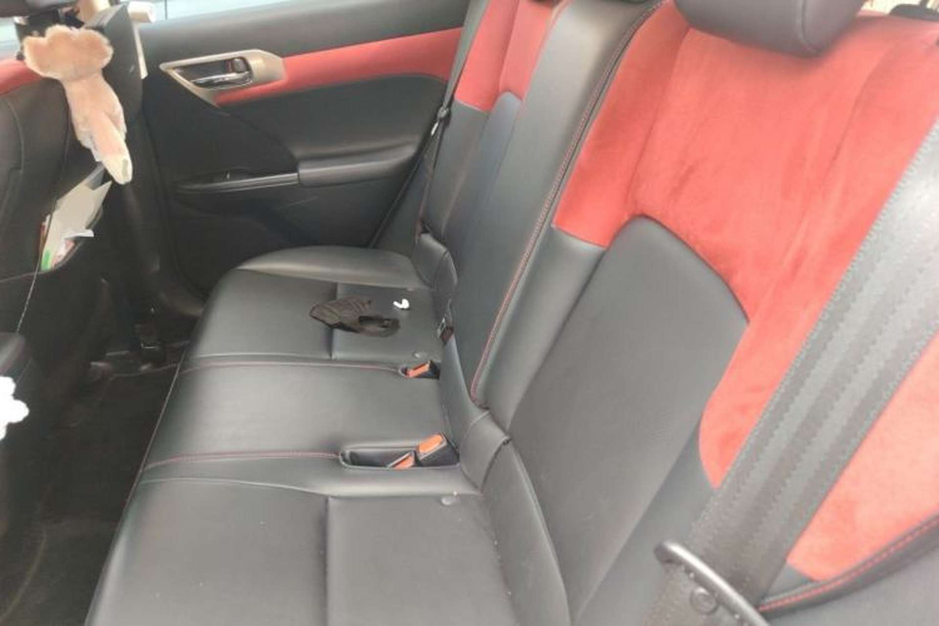 Used Lexus CT 2017 CT200h Comfort Edition Two-Tone China V Standard Left Rear Seat