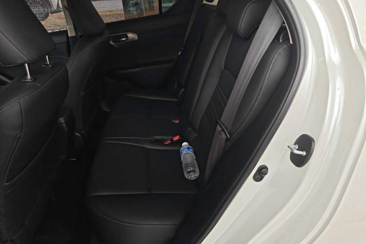 Used Lexus CT 2017 CT200h Elite Edition Monotone China VI Left Rear Seat