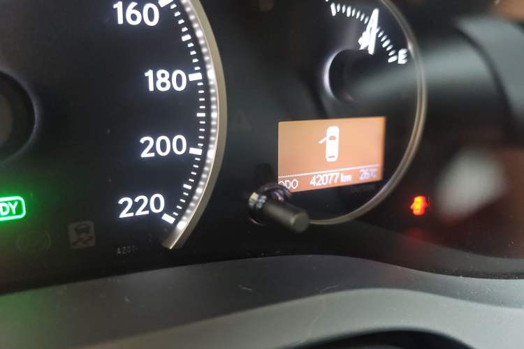 Used Lexus CT 2017 CT200h Elite Edition Monotone China VI Odometer Close Up