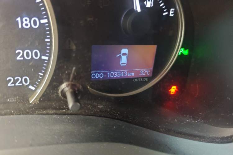 Used Lexus CT 2017 CT200h Comfort Edition Monochrome China V Standard Odometer Close Up